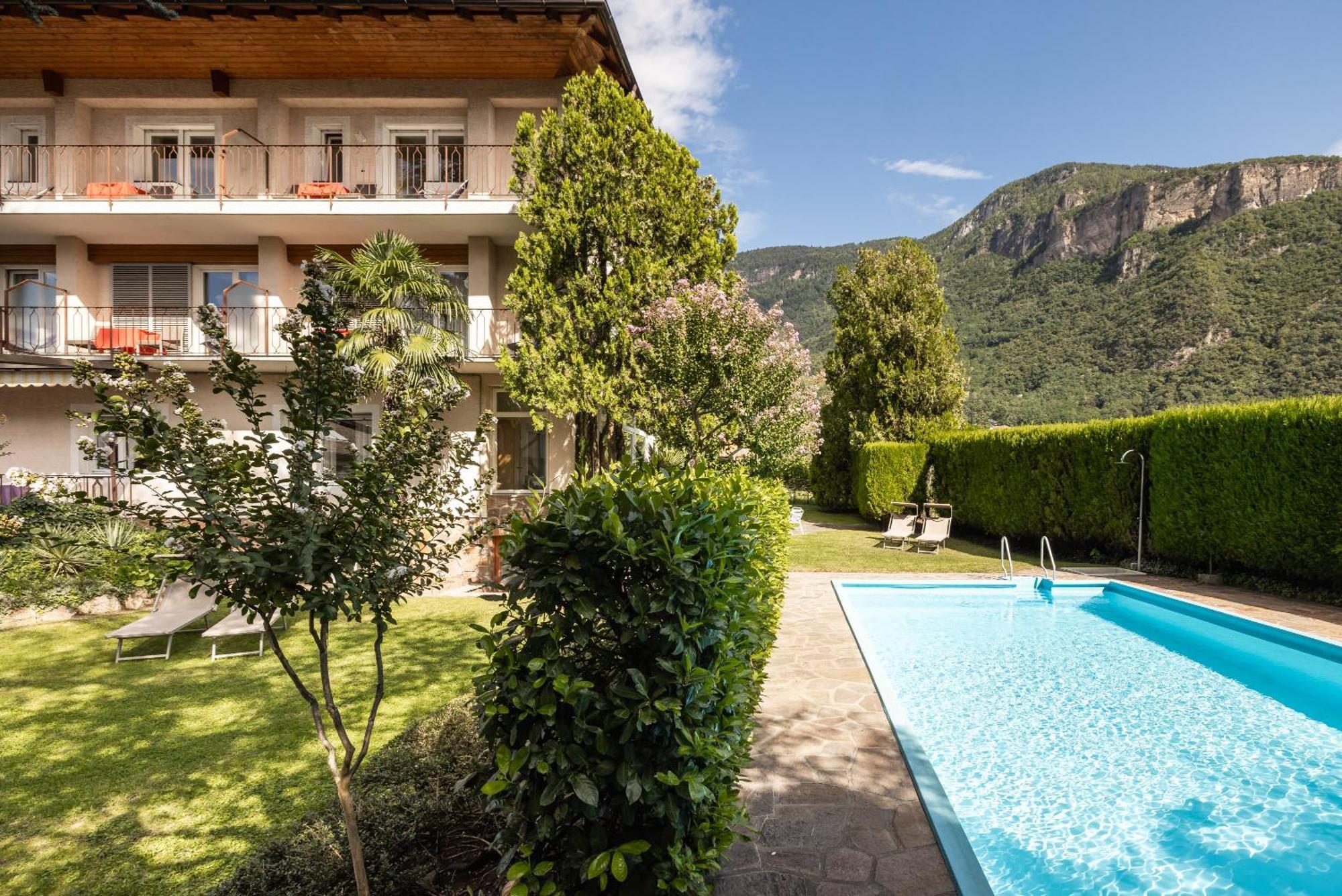 Weingarten Terlan - Rooms & Breakfast ภายนอก รูปภาพ